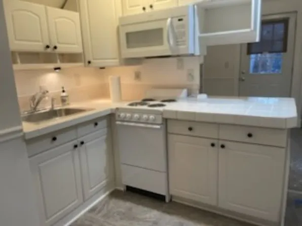 (undisclosed Address), Nesconset, NY 11767