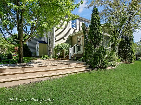3rd image of 2S657 Westbury Ct