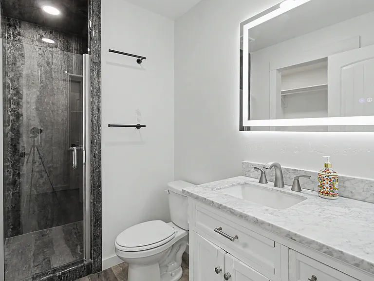377 W 450 S — Photo 16