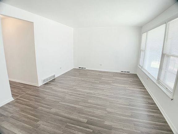 3rd image of 3451 W 38th St