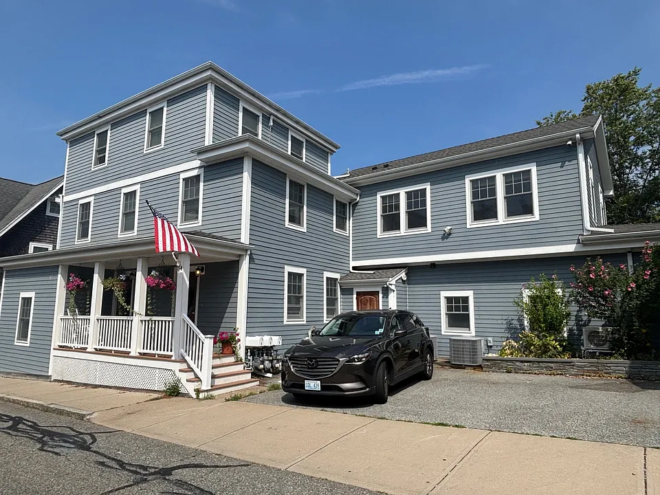 54 Dixon St #1