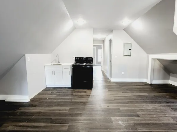 1058 Anna St #3, Elizabeth, NJ 07201