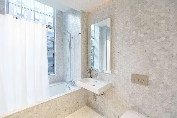 Rented by Hudson 3 Inc | media 80