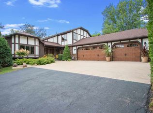 8348 Pine Cone Cir, Larsen, WI 54947