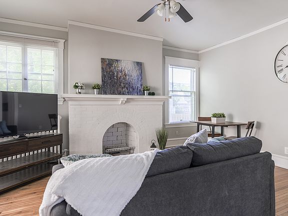 3rd image of 2600 Dupont Ave S APT 1