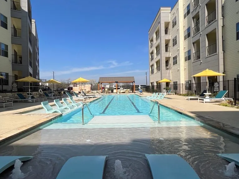 MedWest Apartments — Photo 16