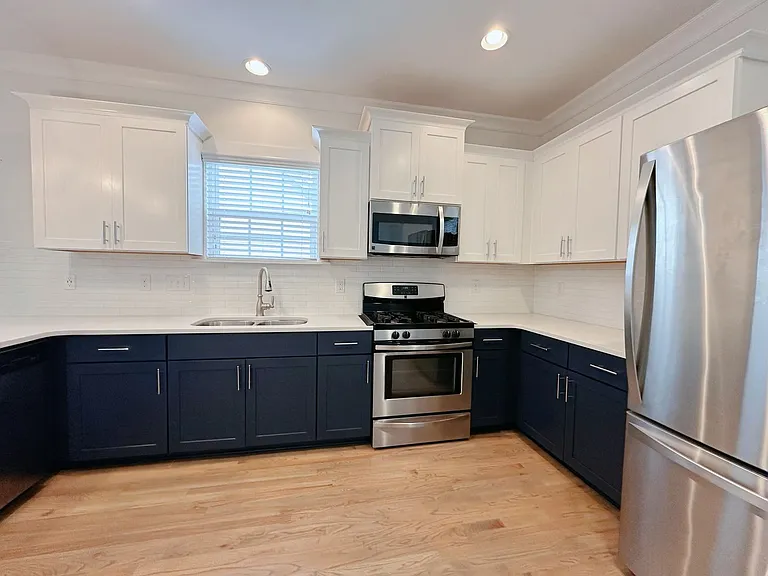 309 Lyric St — Photo 9