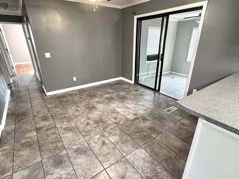 304 Azalea Dr — Photo 7