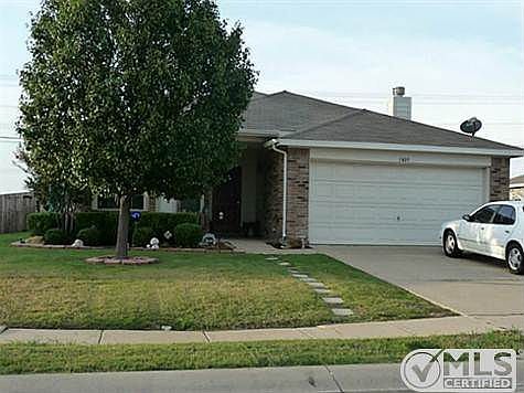 2nd image of 1409 Dakota Trl