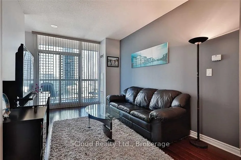 2 bed, $2,900 — Photo 4