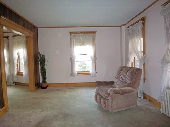 9 New St, Wilton, CT 06897