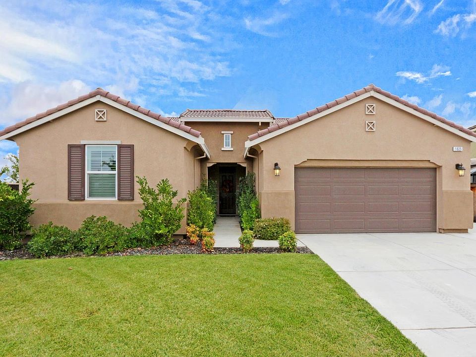 1st image of 1825 Lucca Ln