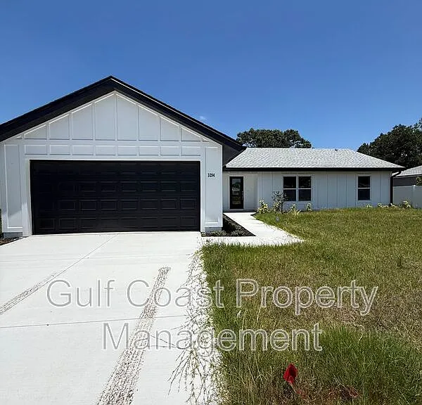 3294 W Price Blvd — Photo 1
