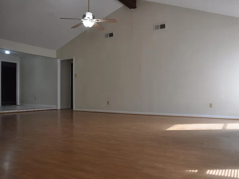 16454 Hickory Knoll Dr — Photo 4