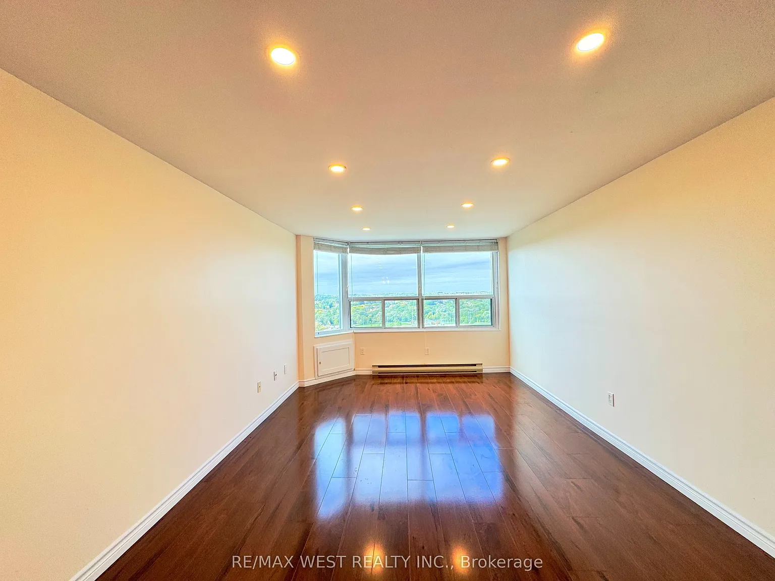 2 bed, $2,150 — Photo 4
