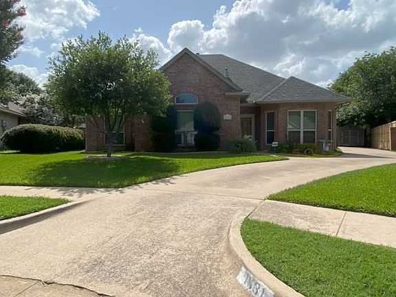 2nd image of 1631 Greenway Ct