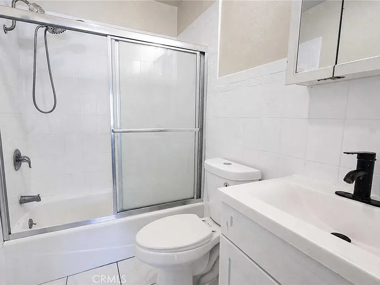 700 W 3rd St #B206 — Photo 2
