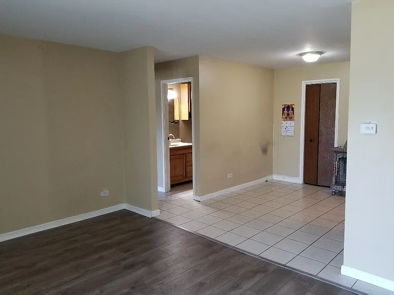 12817 Carriage Ln #8 — Photo 8