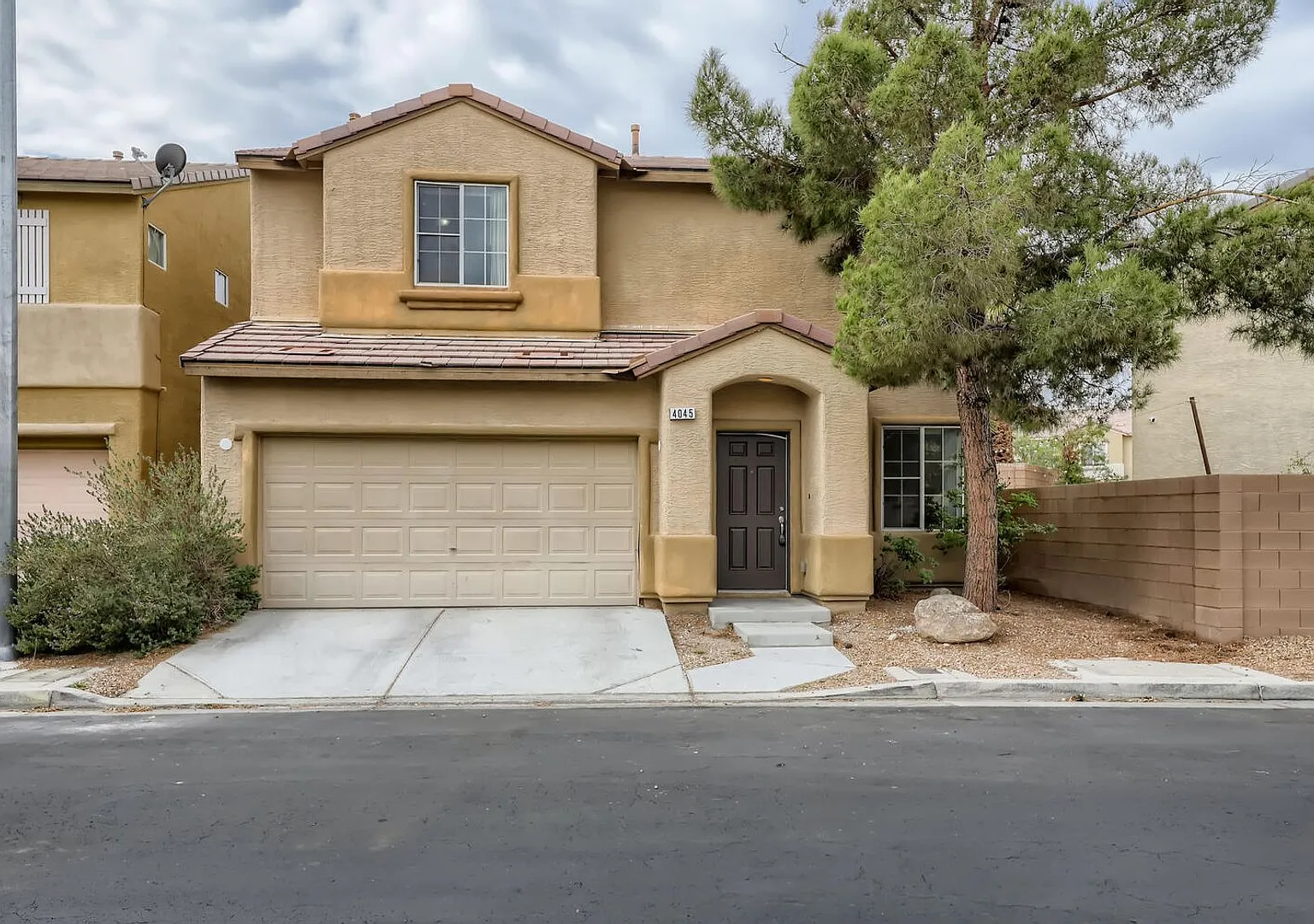 Stunningly Upgraded! 3 Bed, 2.5 Bath — Photo 1