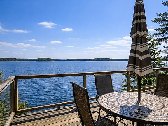 3rd image of 2414 Lake Dr #7