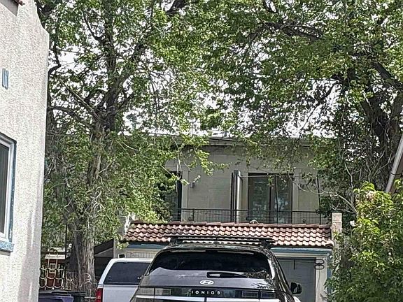2nd image of 1421 Oneida St