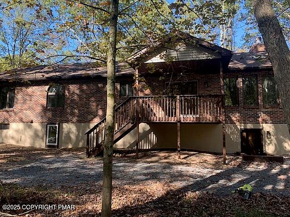 4th image of 90 Midway Dr
