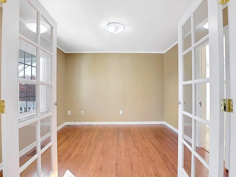 336 S Church St — Photo 18
