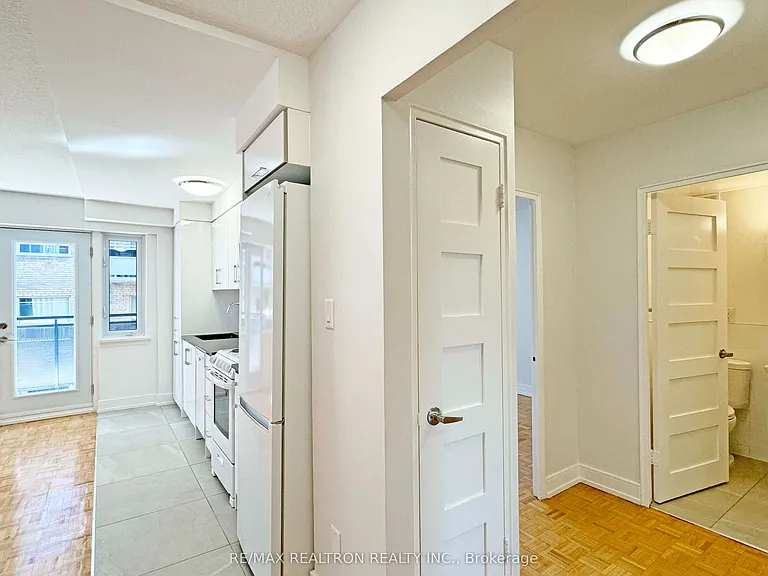 95 Lawton Blvd #706 — Photo 5