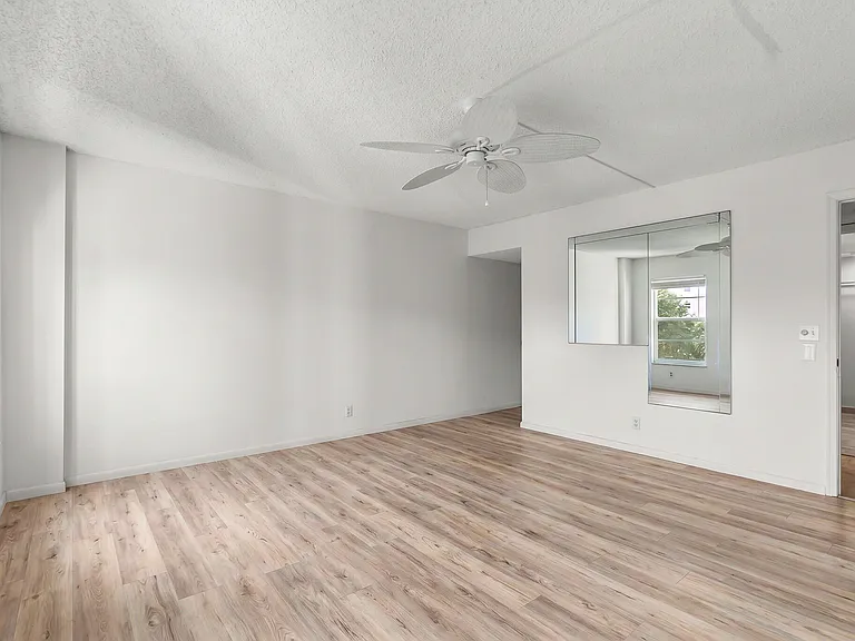 950 Ponce De Leon Rd #3120 — Photo 25