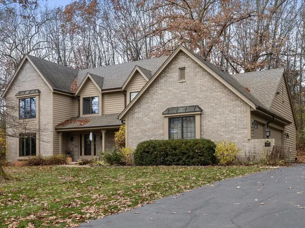 2390 Partridge Woods COURT, Burlington, WI 53105