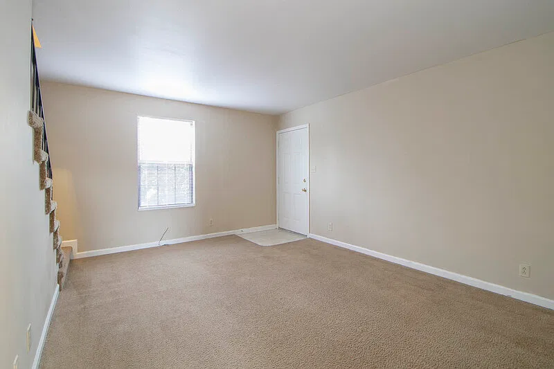 2 bed, 1.5 bath, 1000 sqft, $895 — Photo 4