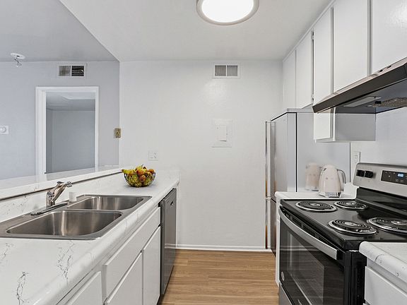 3rd image of 18540 Collins St APT 206