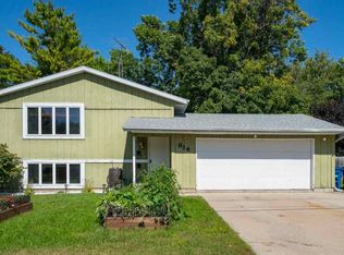 814 Harney Ave, Oshkosh, WI 54901