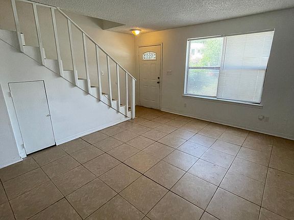 3rd image of 2157 Schwab Ct