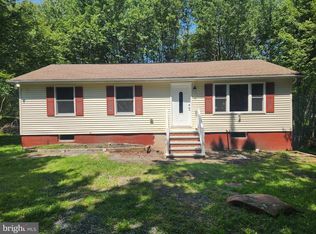 2113 Wild Laurel Dr, Long Pond, PA 18334