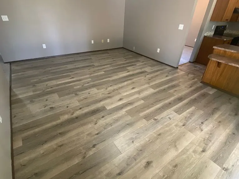 1335 Woodglen St NE — Photo 25