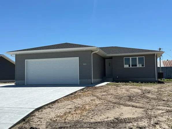 505 7th St, Phillips, NE 68865