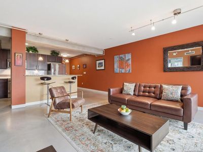 800 Brazos #1103, Austin, TX, 78701