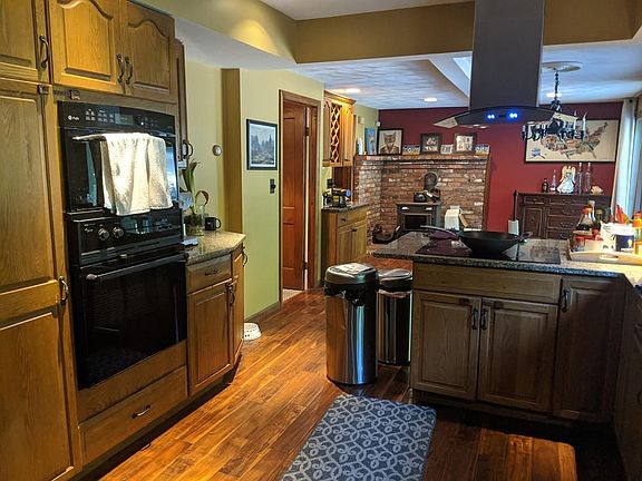 3rd image of 484 Liberty St #1