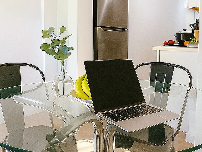 Work-from-home friendly: enjoy a quiet, sunlit dining area with reliable Wi-Fi, perfect for remote professionals or extended stays.