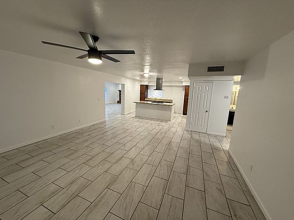5th image of 2229 N 58th Dr
