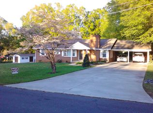 194 Mockwood Dr, Lexington, NC 27295