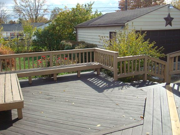 4th image of 656 Glenmoor Dr