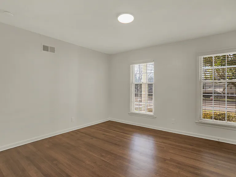 2058 Chatham Cv — Photo 21