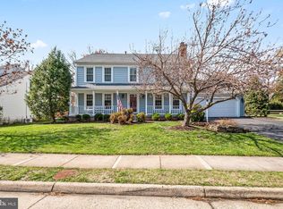 8942 Kenilworth Dr, Burke, VA 22015