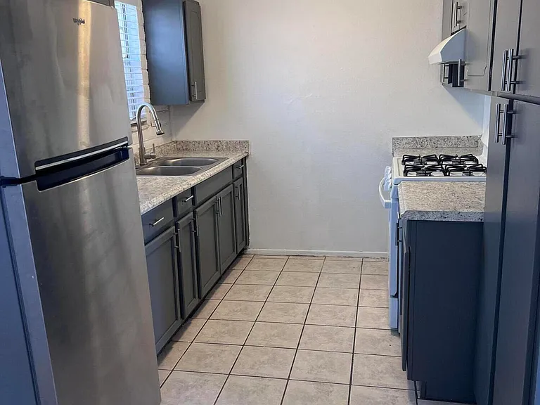 11244 Wharf Cove Dr #B — Photo 7