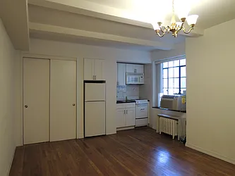 Rented by Toshiko Takahara, Lreb