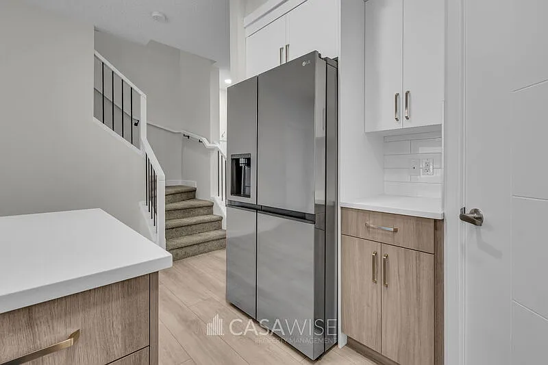 3 bed, 2.5 bath, 1437 sqft, $2,095 — Photo 2