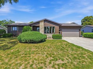 1706 Sunset Ln, New Holstein, WI 53061