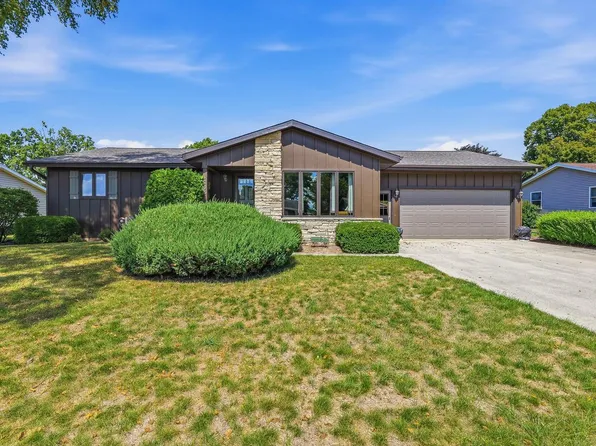 1706 Sunset LANE, New Holstein, WI 53061